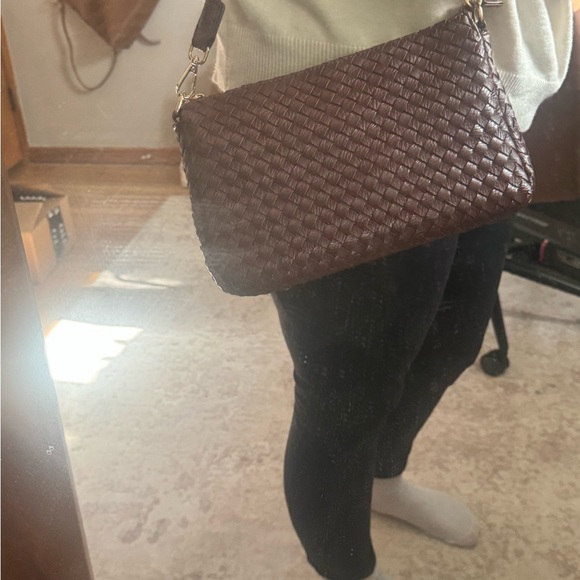 Modern + Chic Elegant Elle Woven shoulder/Crossbody Bag-cinnamon - Picture 13 of 13